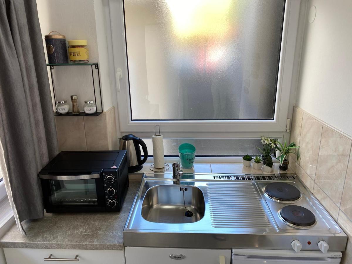 Apartment Sara โตรกีร์ ภายนอก รูปภาพ