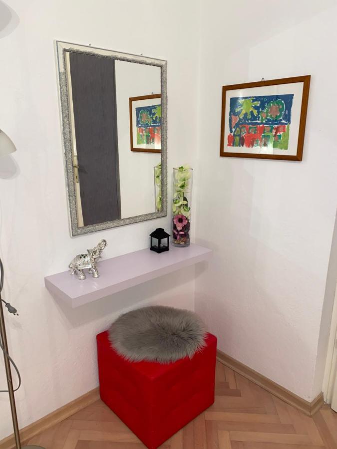 Apartment Sara โตรกีร์ ภายนอก รูปภาพ