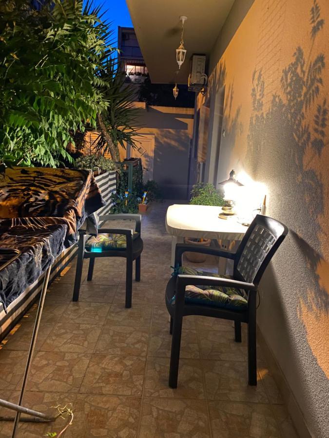 Apartment Sara โตรกีร์ ภายนอก รูปภาพ