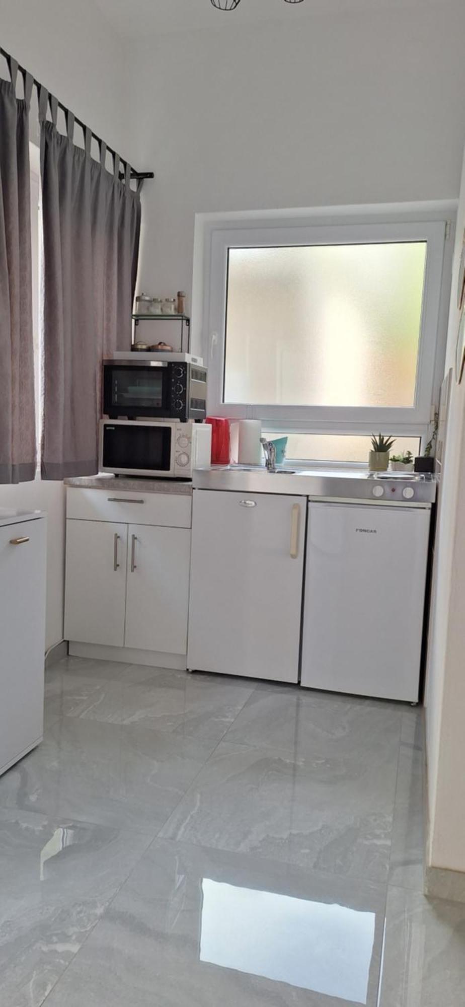 Apartment Sara โตรกีร์ ภายนอก รูปภาพ